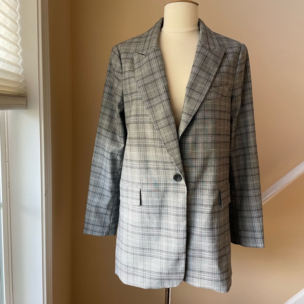 Grey plaid Vince Camuto blazer